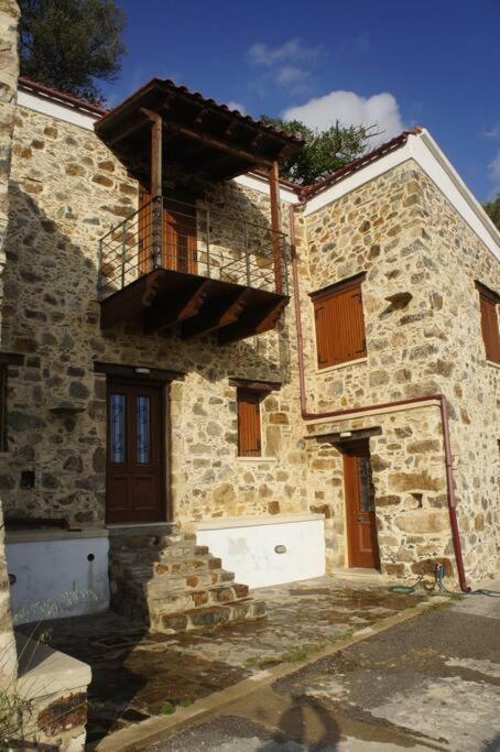 Alegria Stone House Villa Amigdhalokefali Exterior photo